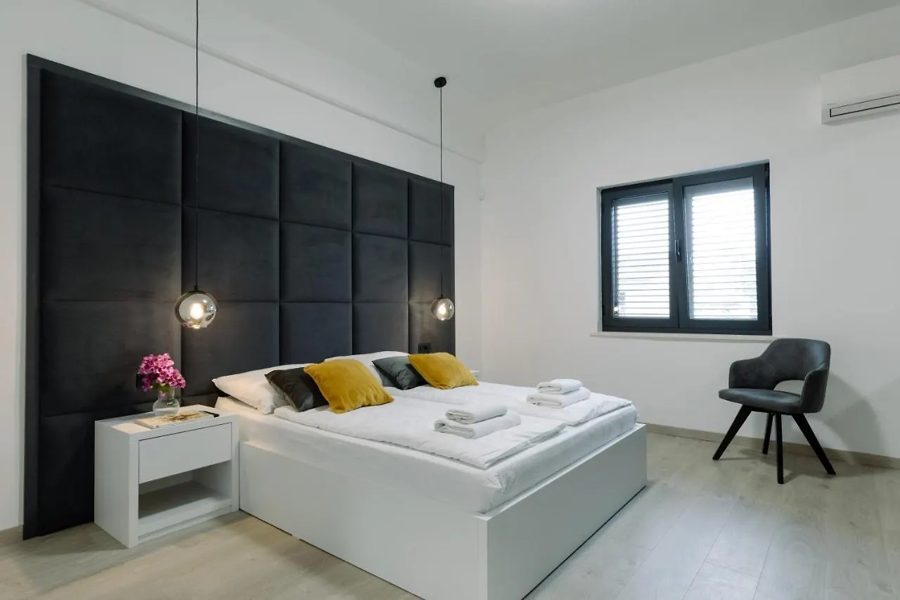 Bed & Breakfast Boutique Suites Joyce Medulin With Free Parking Croatia