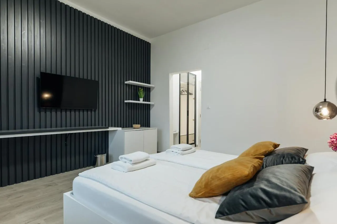 Boutique Suites Joyce Medulin With Free Parking Bed & Breakfast