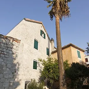 Baguc 4*, Split Croatia